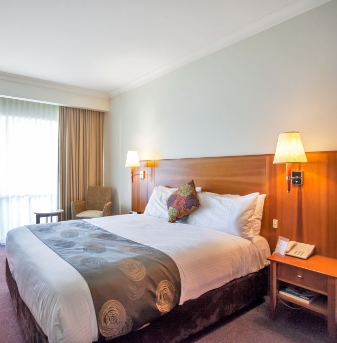 Century Inn Traralgon - Classic Queen Room